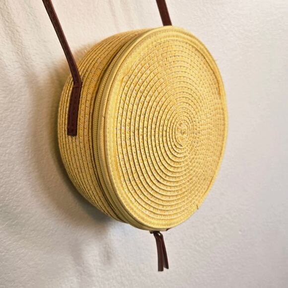One Size – Express Yellow Woven Circular Mini Bag (2019) - Picture 3 of 5
